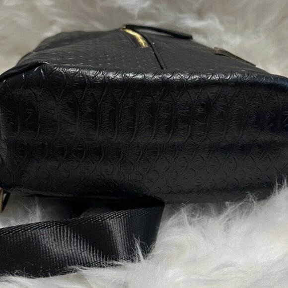 Faux Leather Backpack Small Women's Backpack Made of High-Quality Faux Leather - Picture 5 of 8